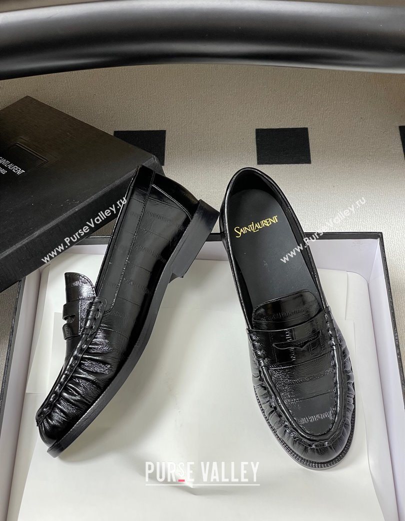 Saint Laurent Le Loafers Penny Slippers in Eel Embossed Leather Black/Gold 2025 7668790 (MD-251215001)