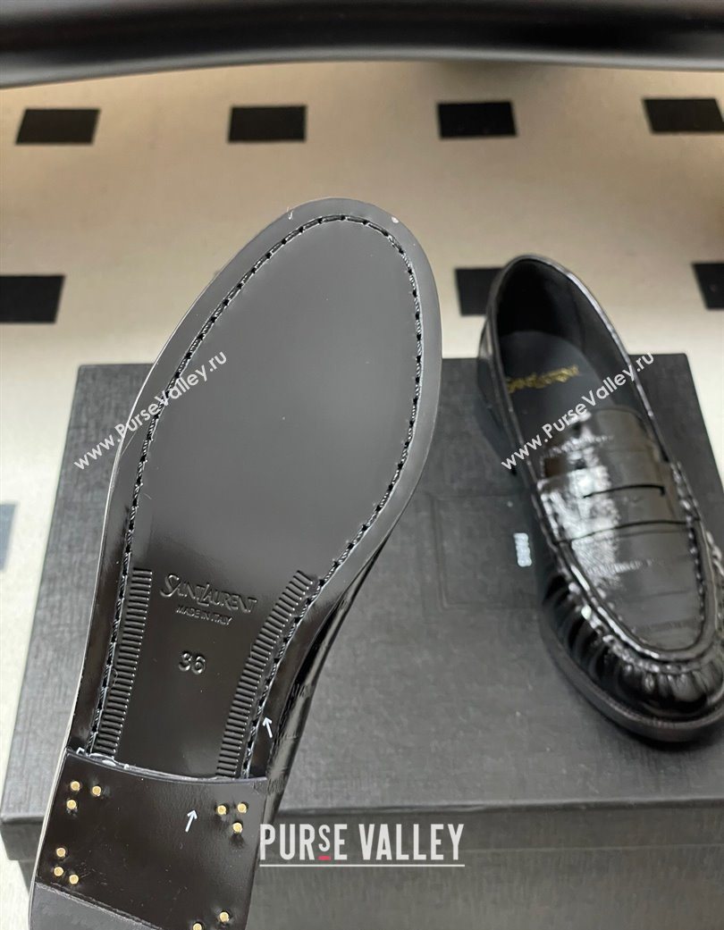 Saint Laurent Le Loafers Penny Slippers in Eel Embossed Leather Black/Gold 2025 7668790 (MD-251215001)