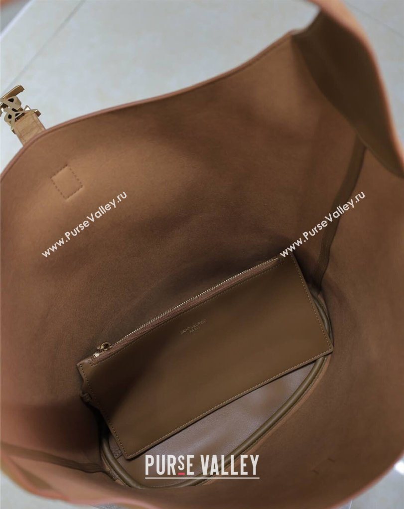 Saint Laurent LE 5 À 7 Supple Large Hobo Bag in Suede Brown 753823 2026 (MHUI-260403121)