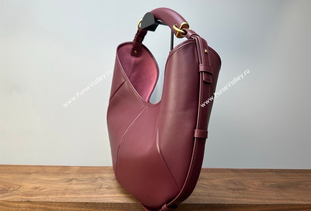 Saint Laurent MOMBASA Medium hobo bag in Leather Burgundy 2026 862029 (MHUI-260403093)