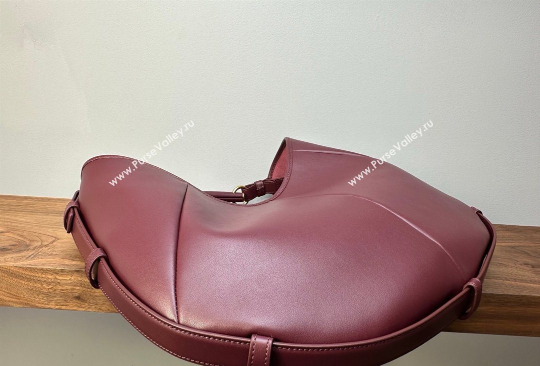 Saint Laurent MOMBASA Medium hobo bag in Leather Burgundy 2026 862029 (MHUI-260403093)