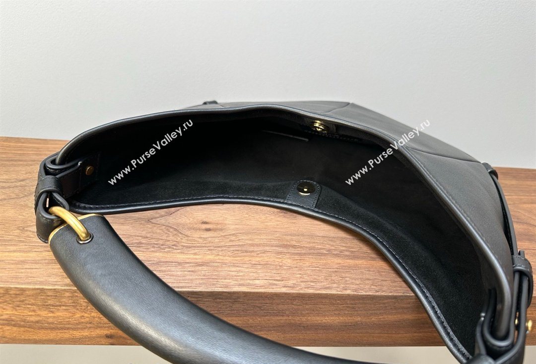 Saint Laurent MOMBASA Small hobo bag in Leather Black 2026 851432 (MHUI-260403095)