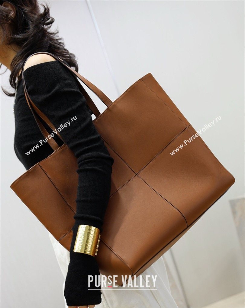 Saint Laurent Paris 4 Carre Tote Bag in Leather Toasted Brown 2026 862368 (MHUI-260407010)