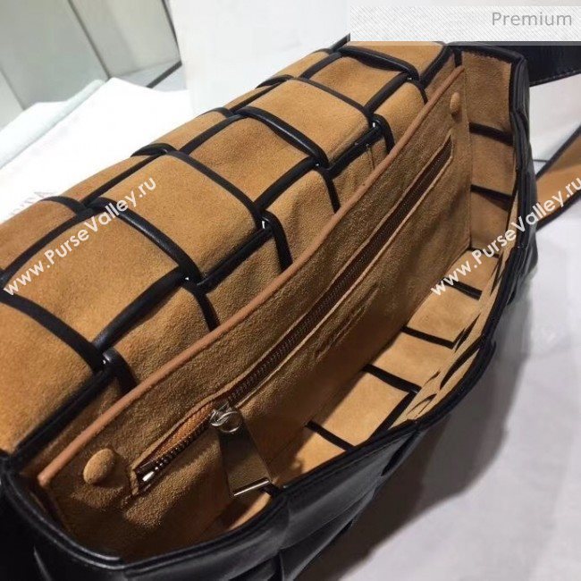 Bottega Veneta Intrecciato Calf Leather Crossbody Bag With signature Triangular Buckle Black 2020 (MS-20060439)