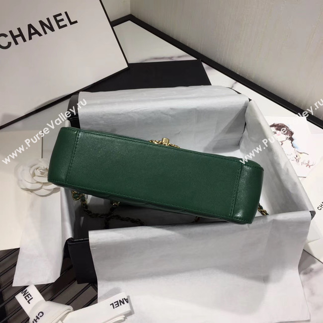 Chanel flap bag leather & Gold Metal AS0970 green
