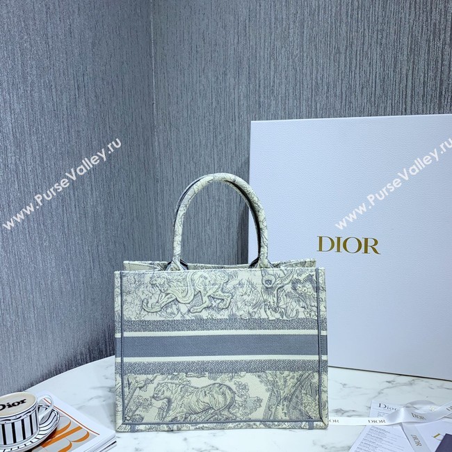 SMALL DIOR BOOK TOTE Embroidered M1296-3