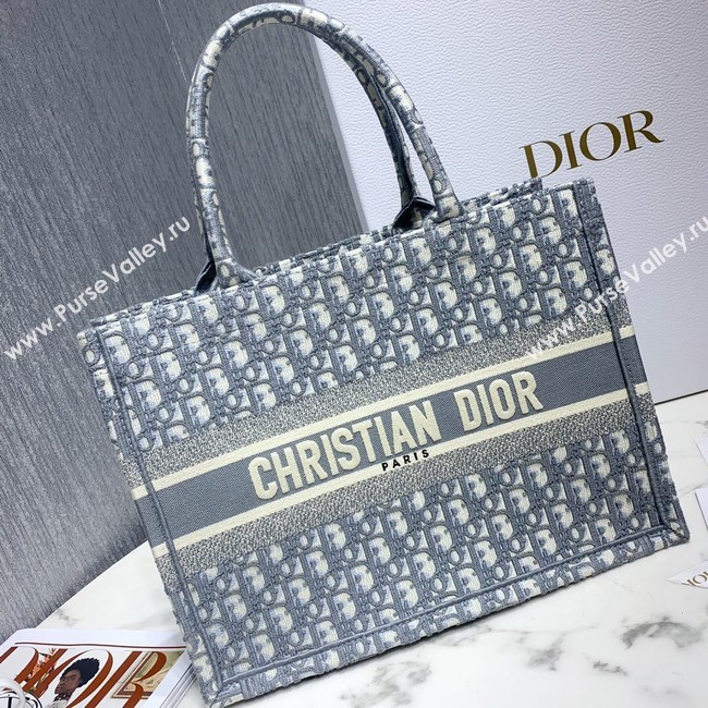 SMALL DIOR BOOK TOTE Embroidered M1296-4